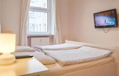 Beautiful Apartment In Berlin With 1 Bedrooms And Wifi - image 12