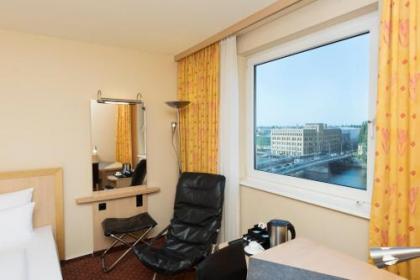 ibis Styles Berlin Treptow - image 17