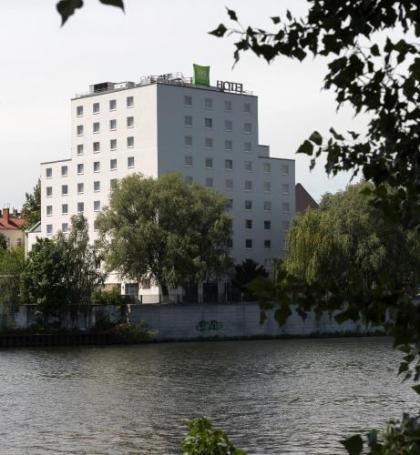 ibis Styles Berlin Treptow - image 2