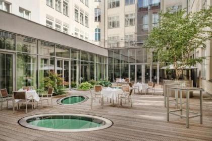 Moevenpick Hotel Berlin - image 4