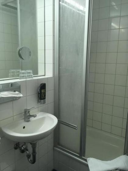 Midi Inn Parkhotel Mitte - image 19