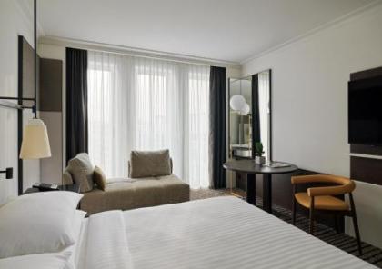 Berlin Marriott Hotel - image 9