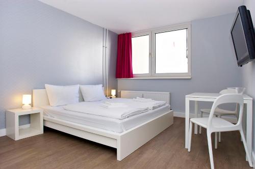 Apartmenthouse Berlin - Am Görlitzer Park - image 6