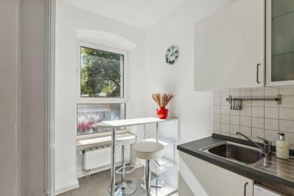 Bright 3-room apartment near Prenzlauer Berg - image 14