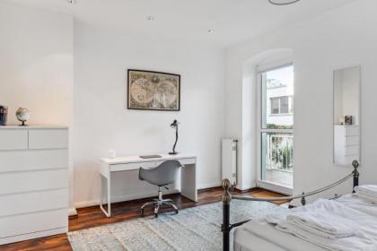 Bright 3-room apartment near Prenzlauer Berg - image 15