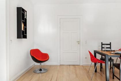 Bright 3-room apartment near Prenzlauer Berg - image 7