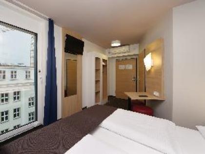 B&B Hotel Berlin Alexanderplatz - image 5