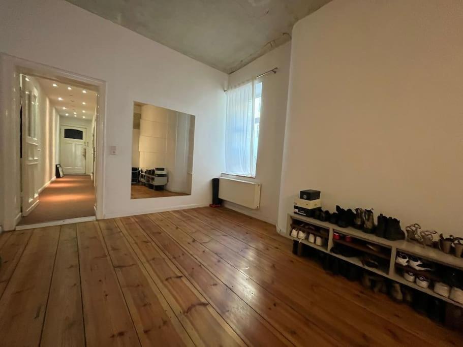 Schönes Loft mit Kamin in Mitte Gesundbrunnen - image 6