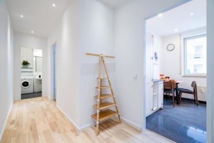 Stylish 1BR in downtown Berlin Mitte Spittelmarkt - image 13