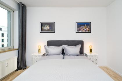 Stylish 1BR in downtown Berlin Mitte Spittelmarkt - image 2