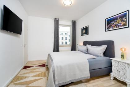 Stylish 1BR in downtown Berlin Mitte Spittelmarkt - image 9