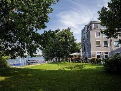 BEST WESTERN Hotel am Schloss Kopenick - image 12